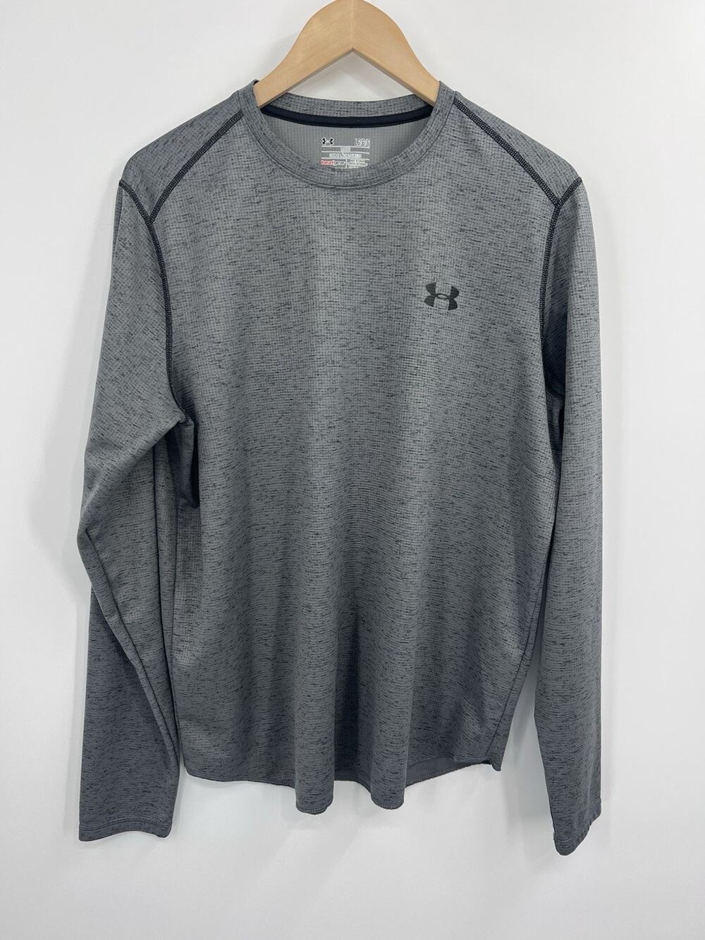 Under Armour Grey Waffle Knit Loose Fit Heat Gear Mens Large Long Sleeve